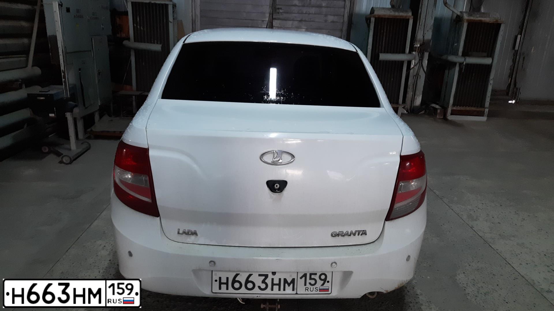Фото автомобиля LADA 2190 GRANTA, 2013 — госномер В420УА186. Цвет: Белый
