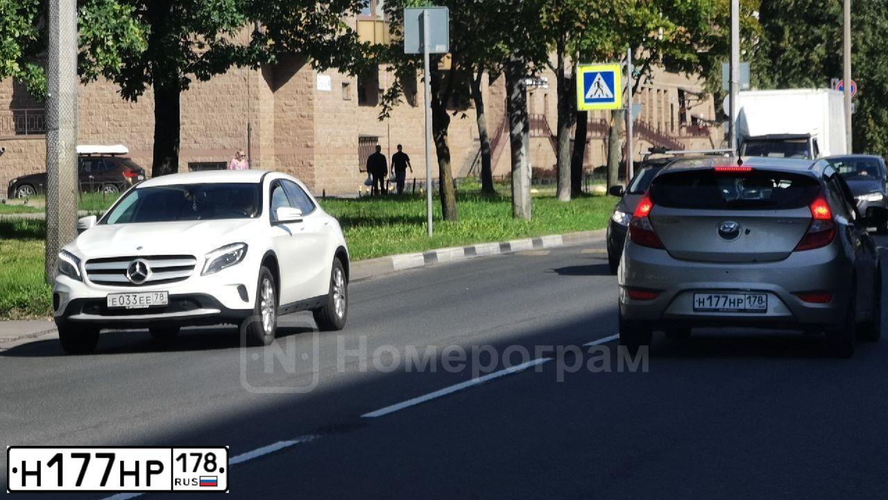 Фото автомобиля HYUNDAI SOLARIS, 2012 — госномер В516УР37. Цвет: БЕЖЕВО-СЕРЫЙ