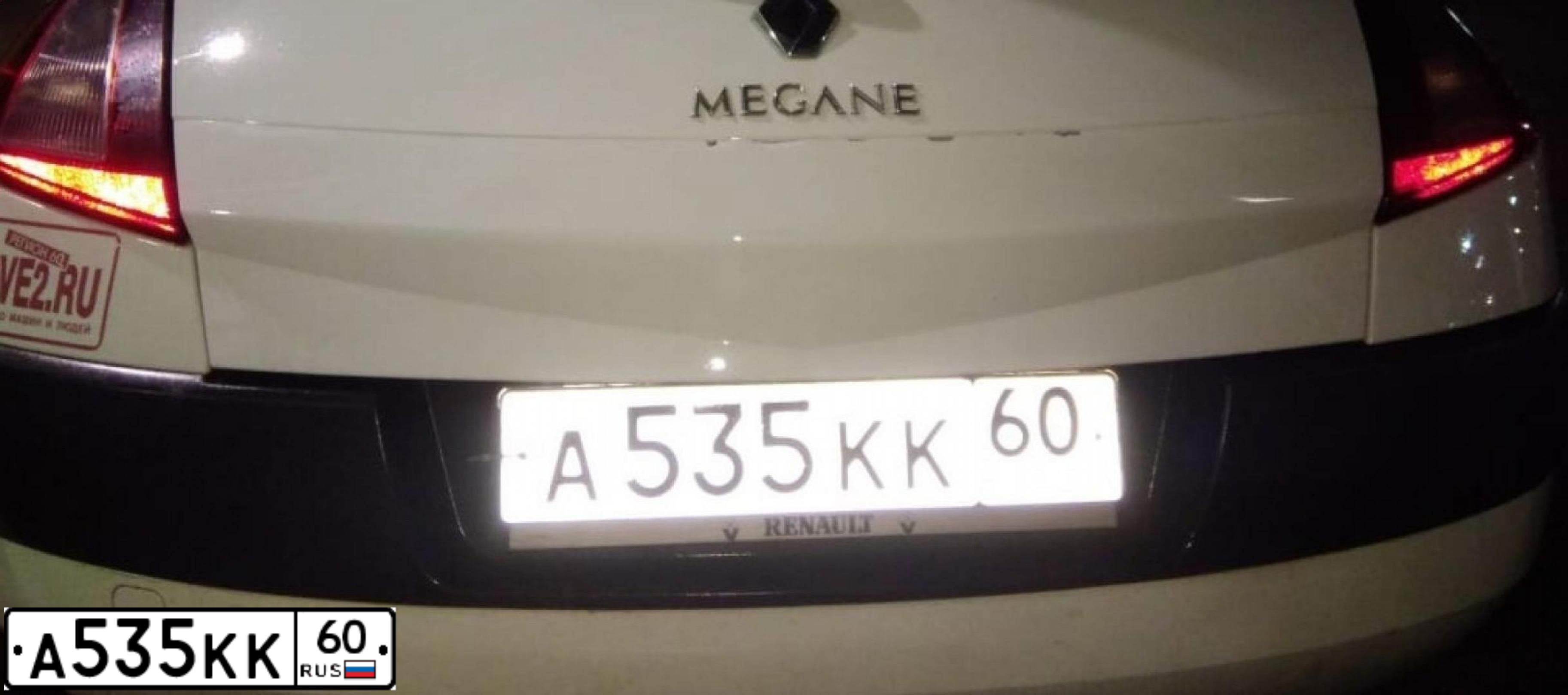 Фото автомобиля RENAULT MEGANE, 2005 — госномер А535КК60. Цвет: БЕЛЫЙ