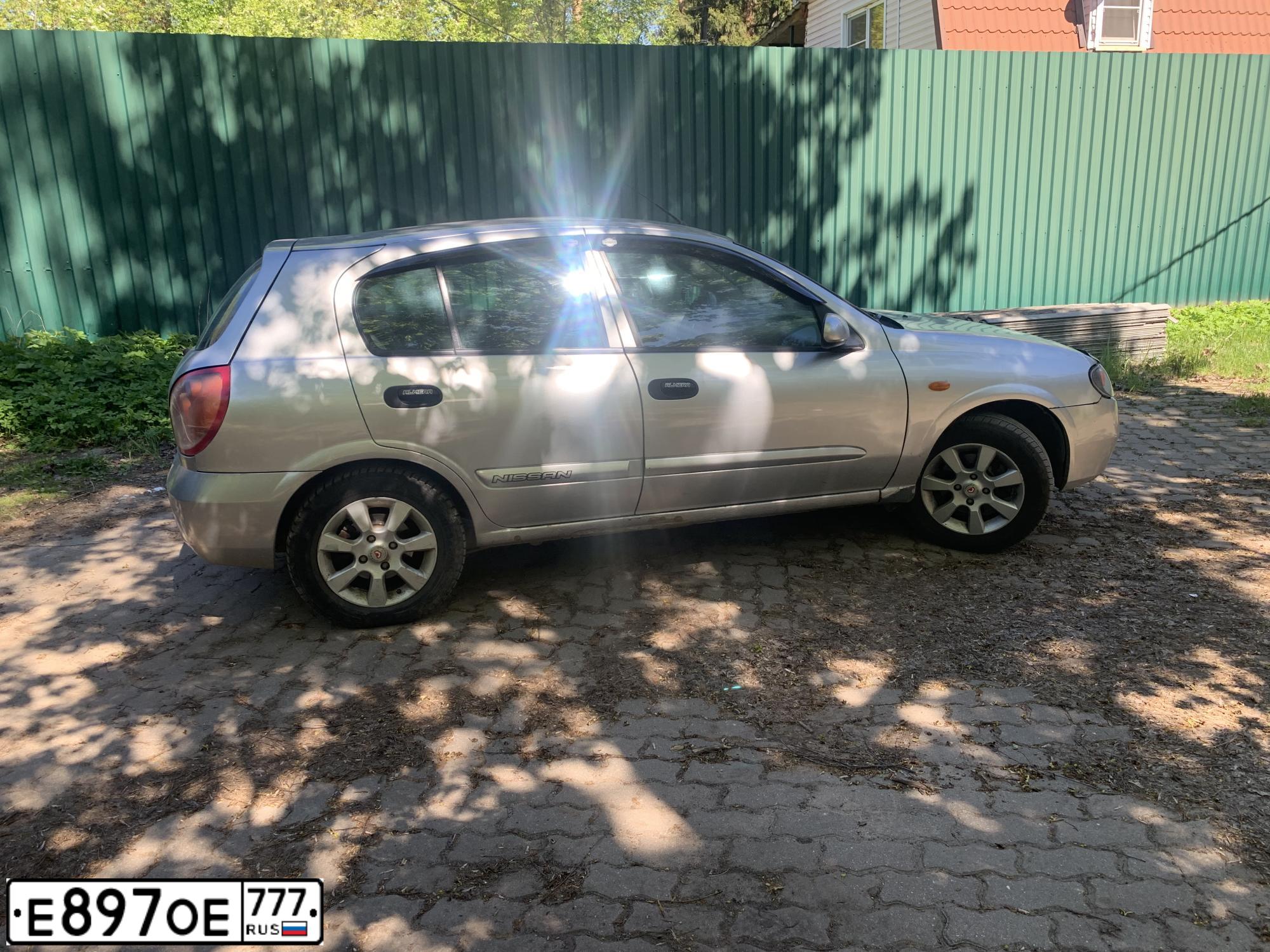 Фото автомобиля NISSAN ALMERA, 2005 — госномер Е897ОЕ777. Цвет: СЕРЕБРИСТЫЙ