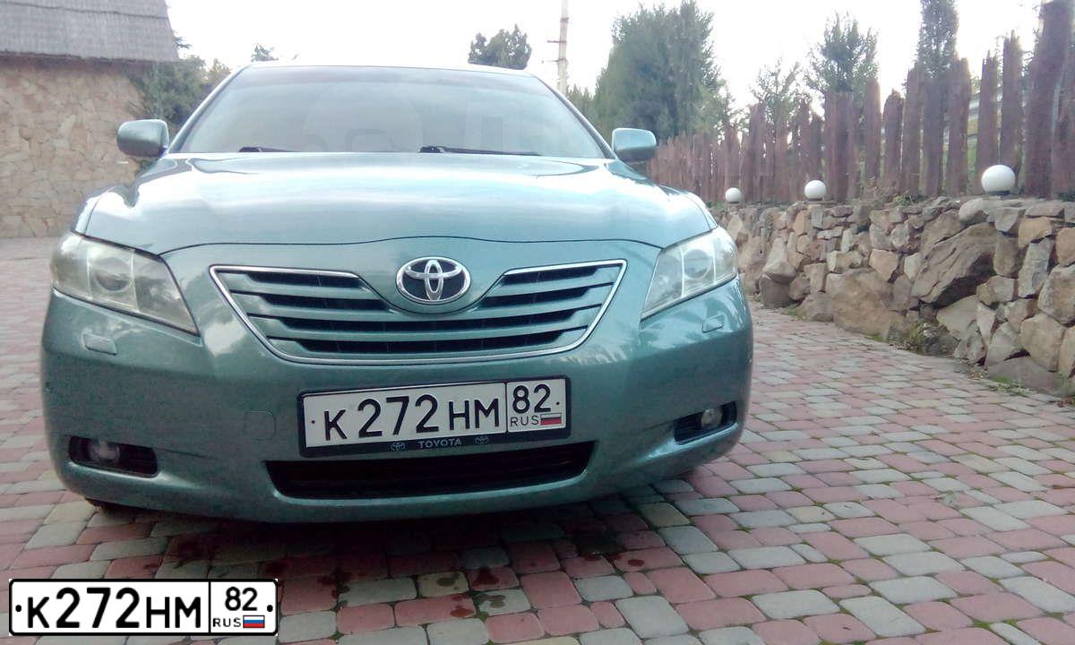 Фото автомобиля TOYOTA CAMRY, 2006 — госномер К272НМ82. Цвет: БИРЮЗОВЫЙ