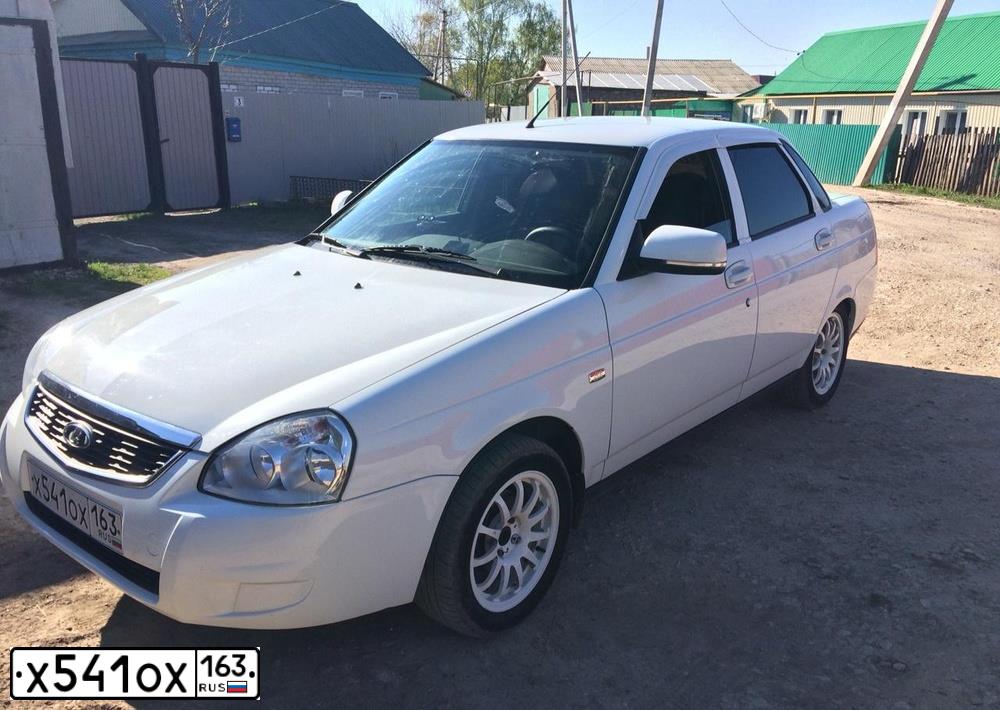 Фото автомобиля LADA 2170 PRIORA, 2016 — госномер Н388СМ15. Цвет: Белый