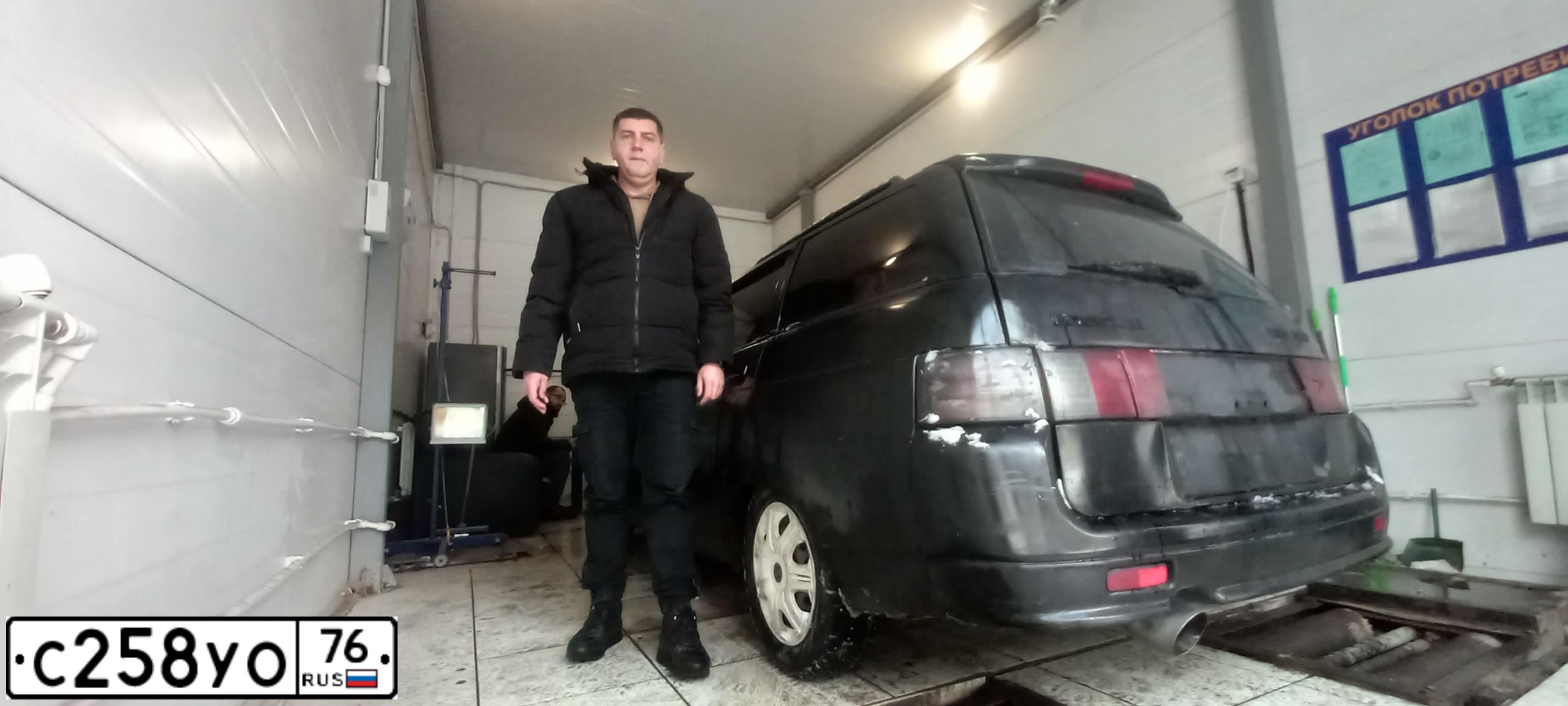 Фото автомобиля LADA 2111, 2006 — госномер С258УО76. Цвет: ЧЕРНЫЙ