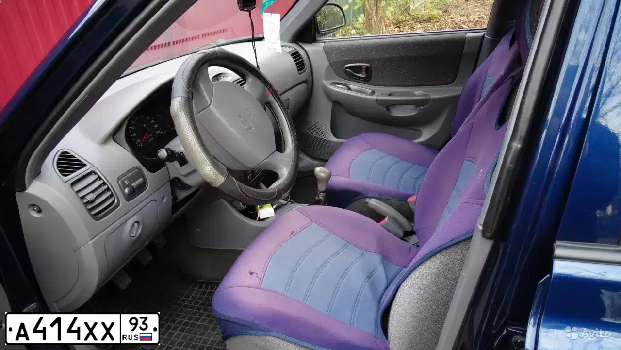 Фото автомобиля KIA RIO, 2016 — госномер А414ХХ93. Цвет: КОРИЧНЕВЫЙ