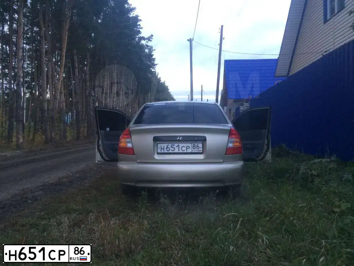 Фото автомобиля HYUNDAI ACCENT, 2005 — госномер Х657НК45. Цвет: БЕЖЕВЫЙ