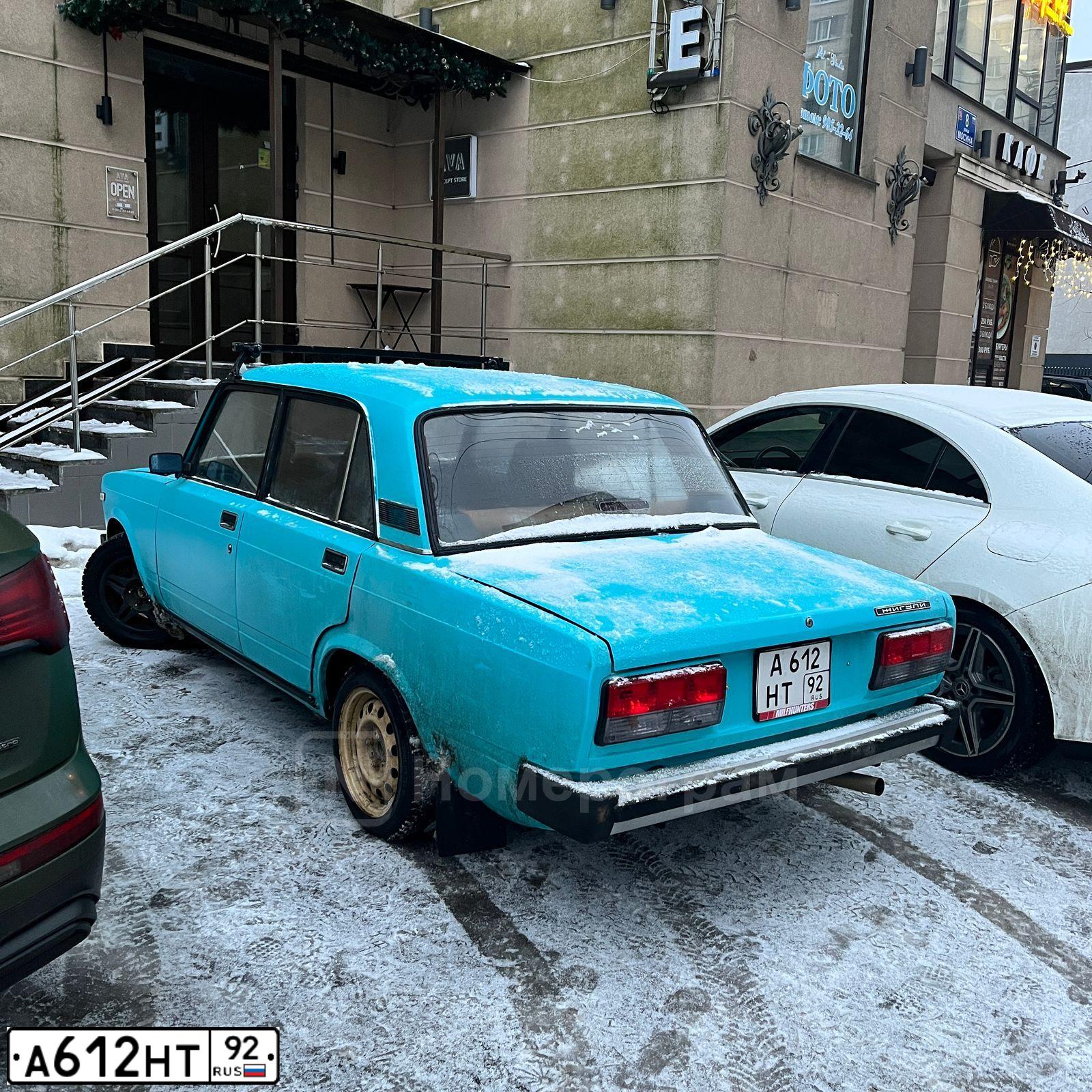 Фото автомобиля LADA 2107, 1989 — госномер А612НТ92. Цвет: СИНИЙ
