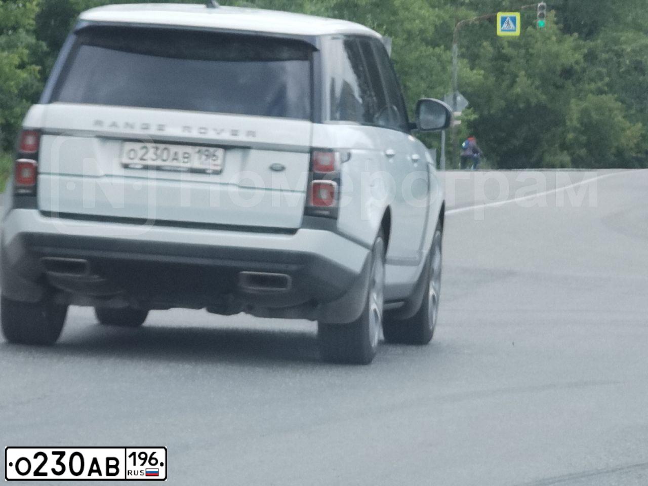 Фото автомобиля LANDROVER RANGE ROVER, 2019 — госномер О230АВ196. Цвет: Белый