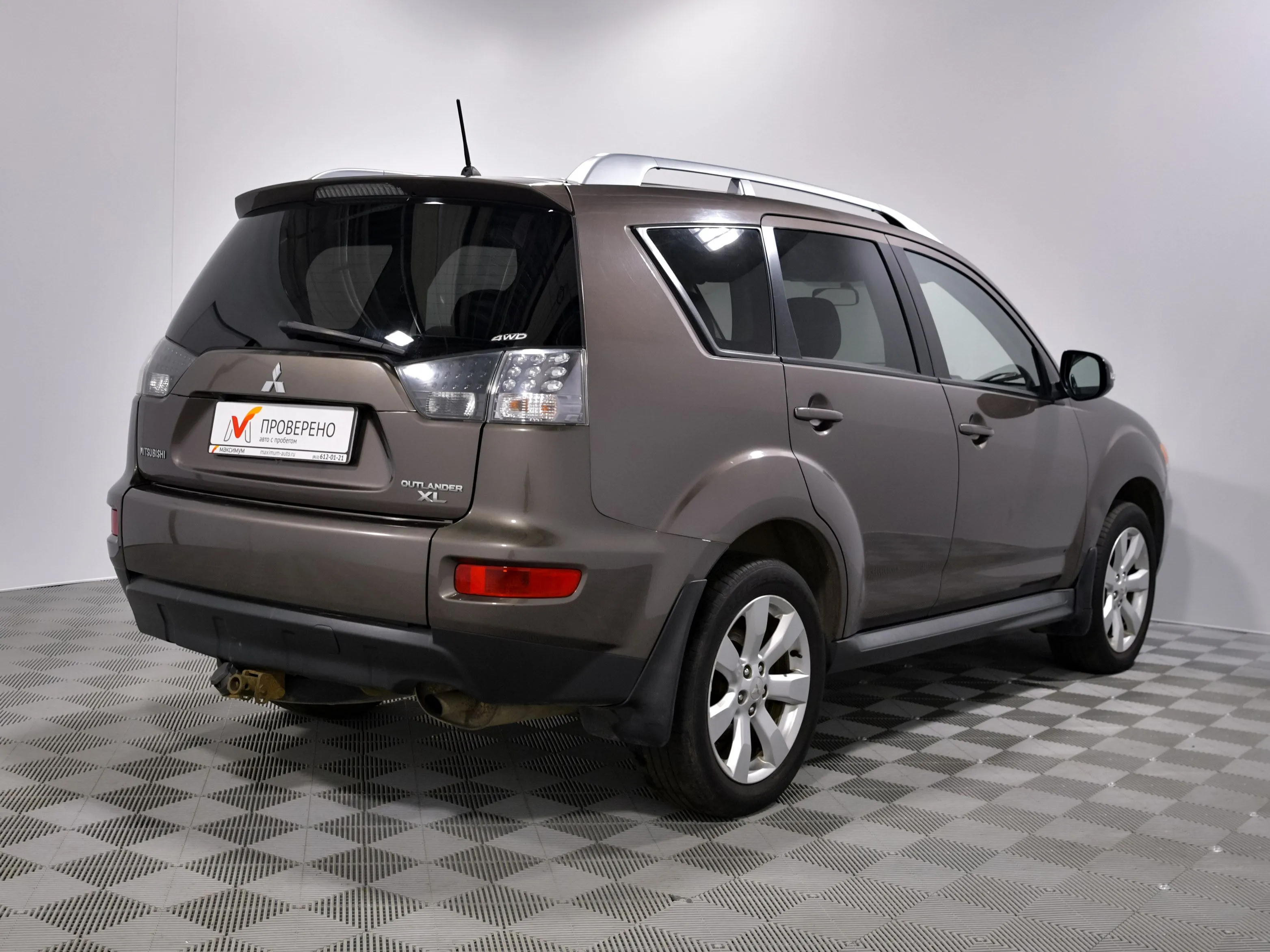 Фото автомобиля MITSUBISHI OUTLANDER, 2010 — госномер Н362АТ198