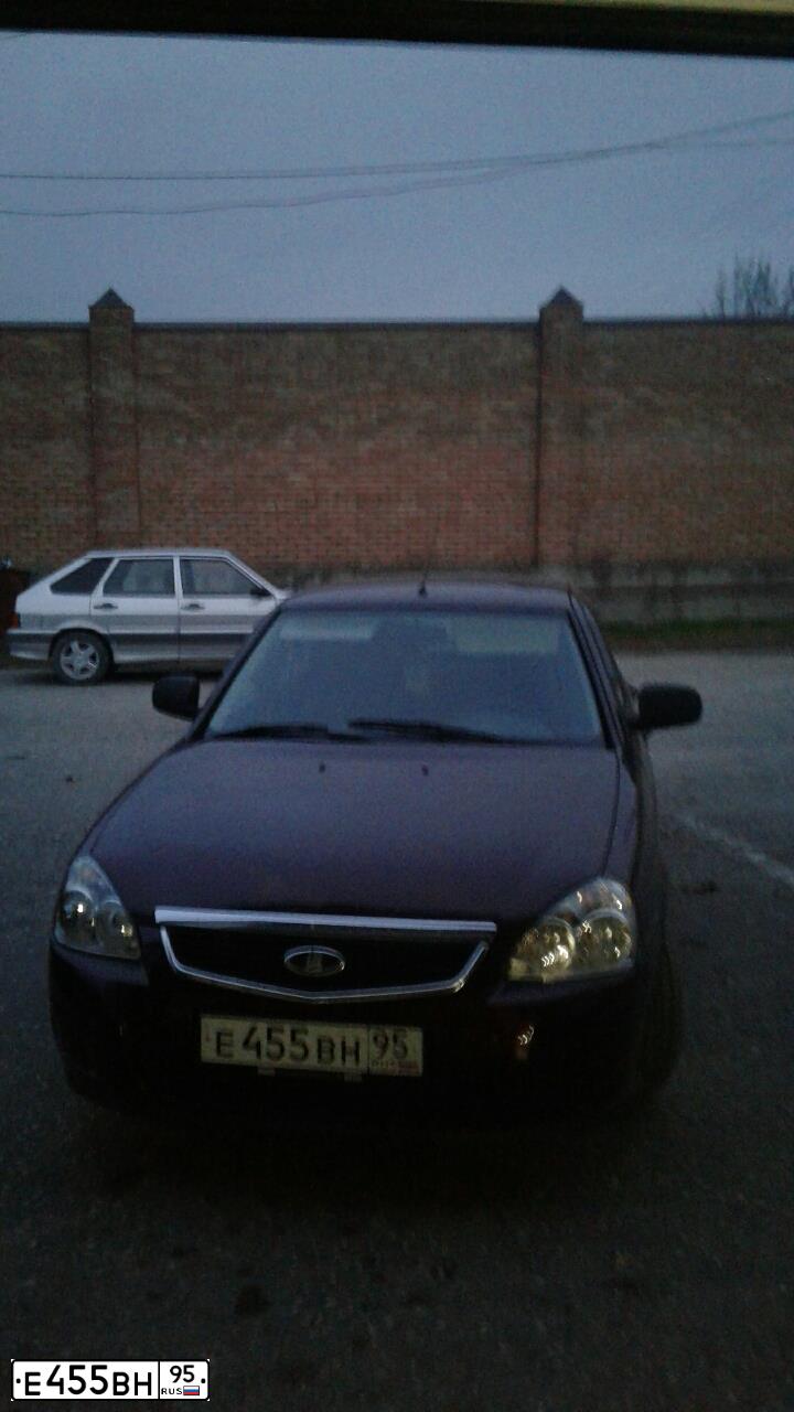 Фото автомобиля LADA 2170 PRIORA, 2011 — госномер Х065РР193. Цвет: ТЕМНО-ВИШНЕВЫЙ