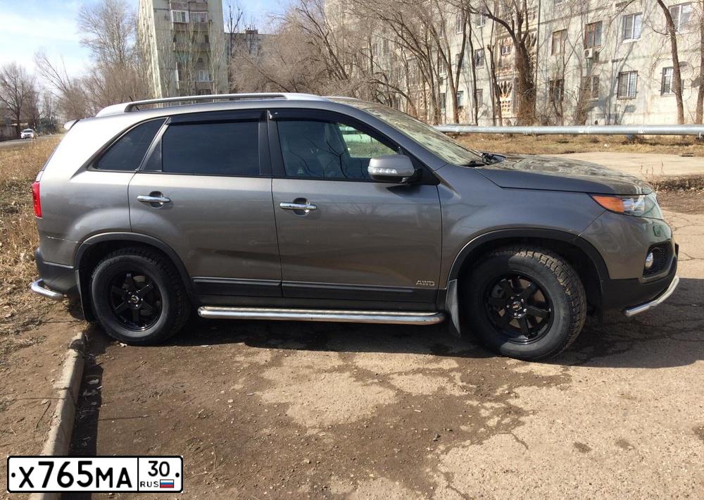 Фото автомобиля GAZ 3110 WOLGA, 2004 — госномер У095ВН30. Цвет: СЕРЕБРИСТЫЙ