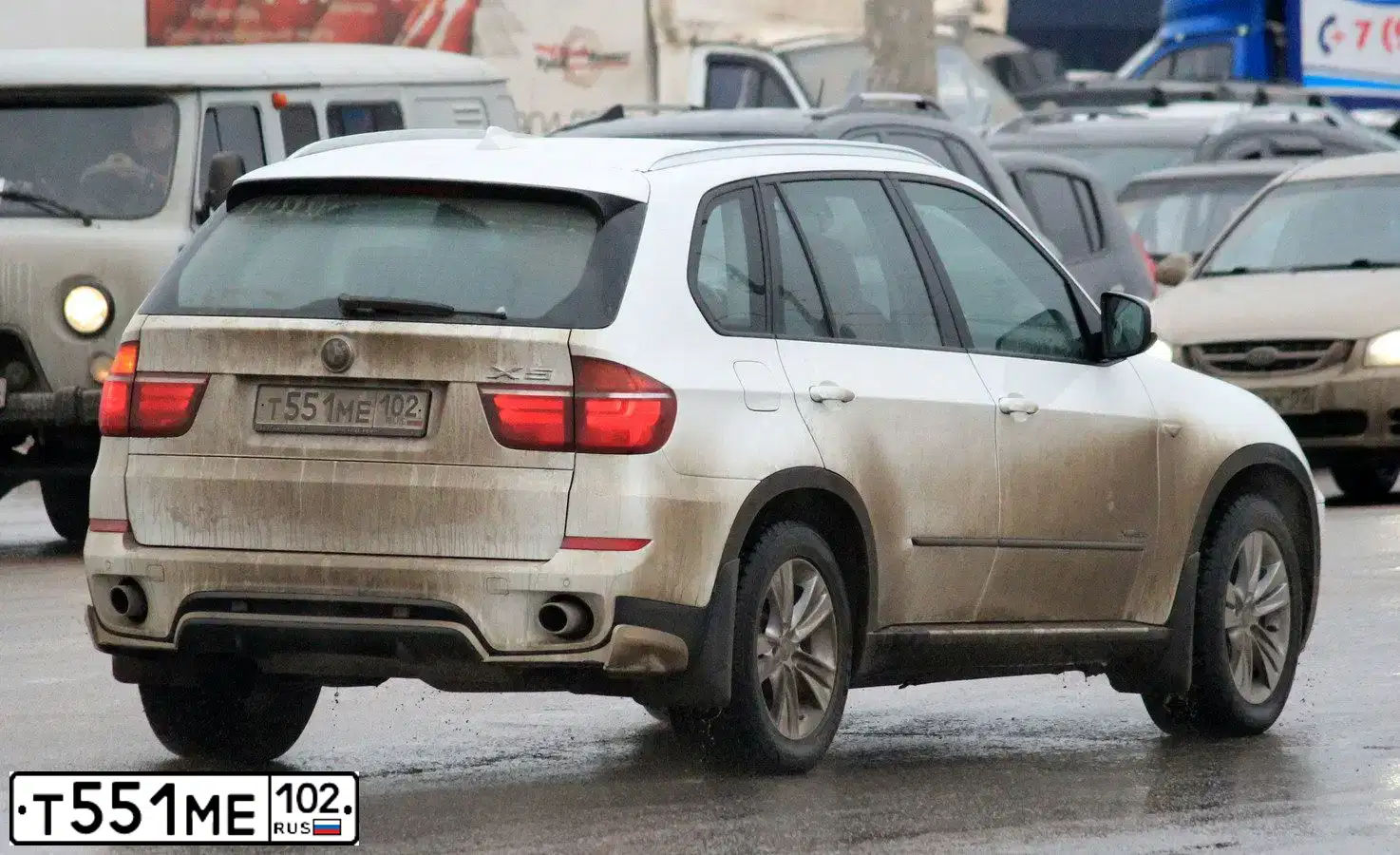 Фото автомобиля BMW X5, 2011 — госномер О600АО774. Цвет: Белый