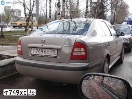 Фото автомобиля SKODA OCTAVIA, 2008 — госномер Т749ХС35. Цвет: СЕРЫЙ