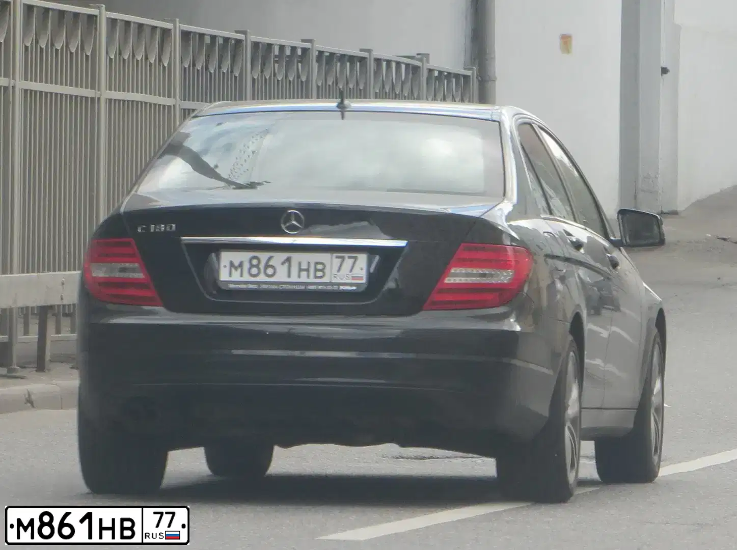 Фото автомобиля MERCEDES C-KLASSE, 2012 — госномер М861НВ77. Цвет: ЧЕРНЫЙ