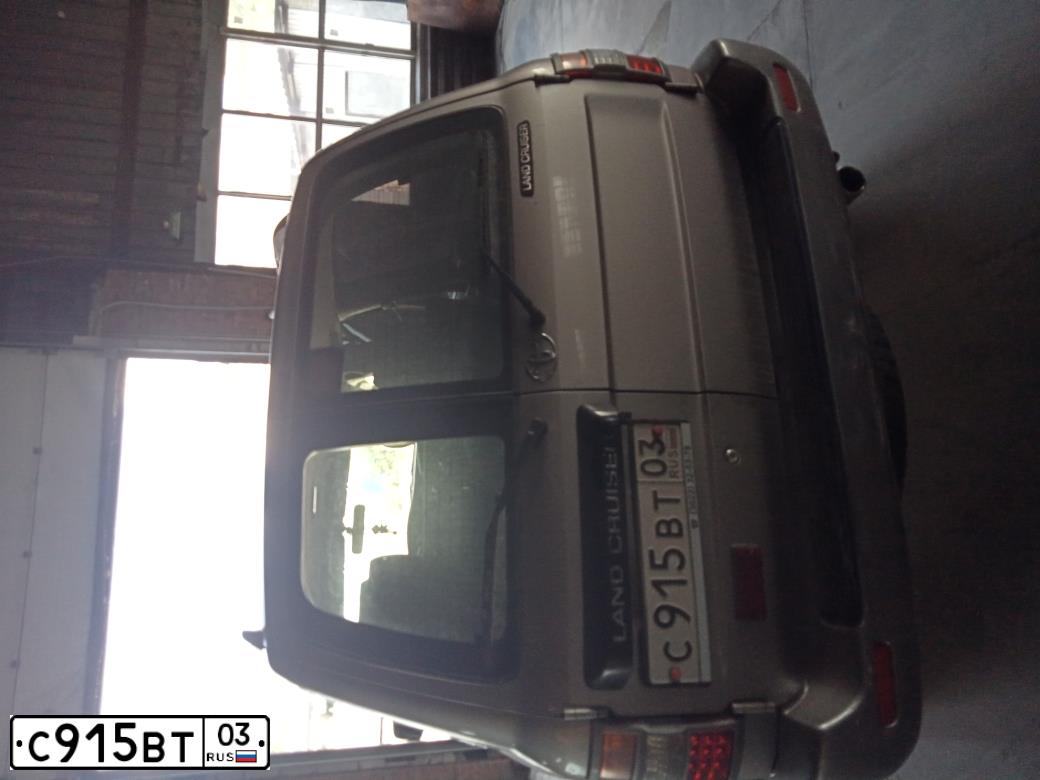 Фото автомобиля TOYOTA LANDCRUISER, 2006 — госномер С915ВТ03. Цвет: Серый