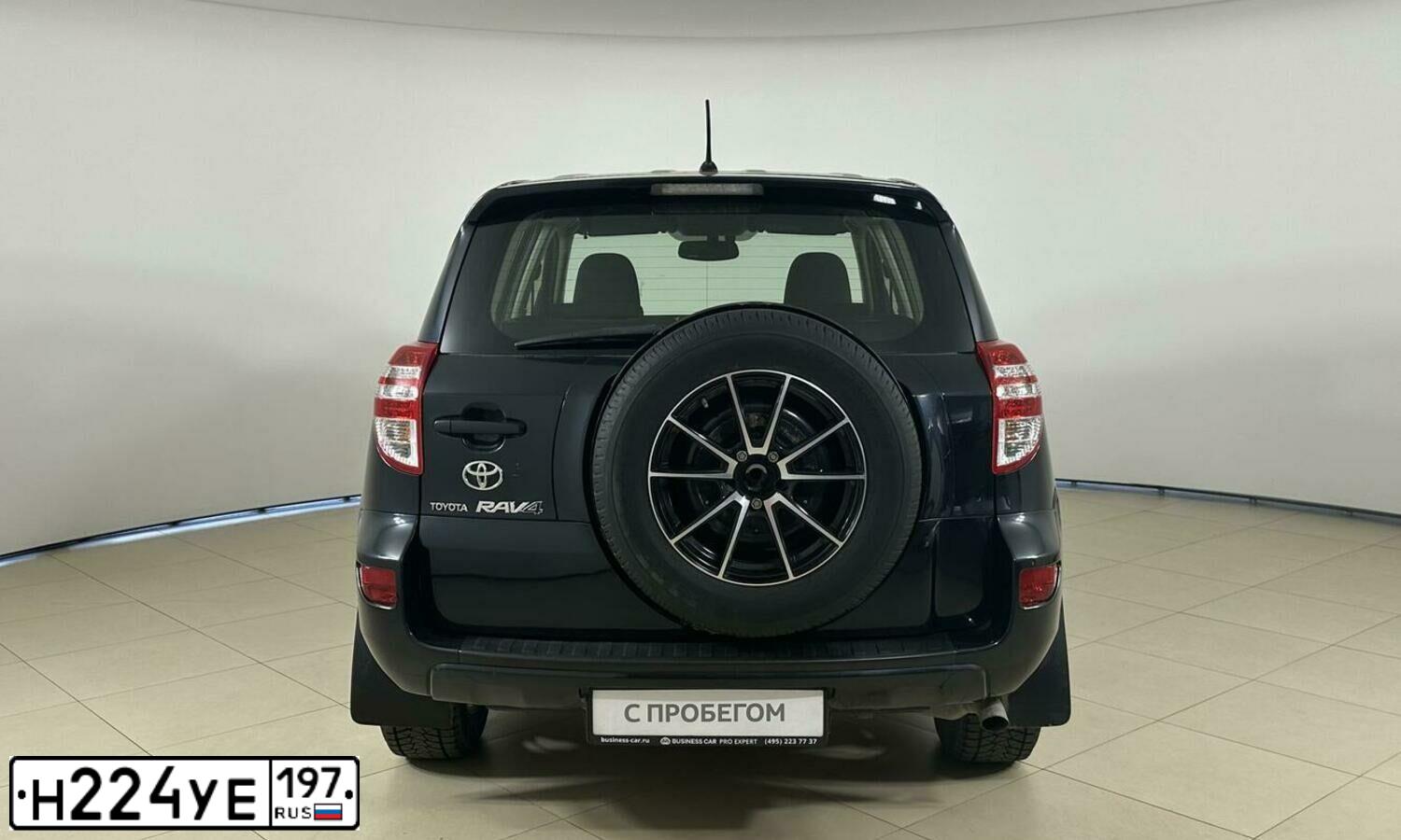 Фото автомобиля TOYOTA RAV4, 2012 — госномер Н224УЕ197. Цвет: СЕРЫЙ ТЕМНЫЙ