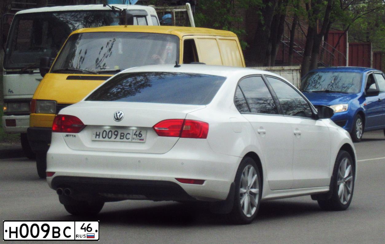 Фото автомобиля VOLKSWAGEN JETTA, 2013 — госномер Н009ВС46. Цвет: БЕЛЫЙ