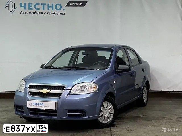 Фото автомобиля CHEVROLET AVEO, 2006 — госномер А946АВ77. Цвет: синий
