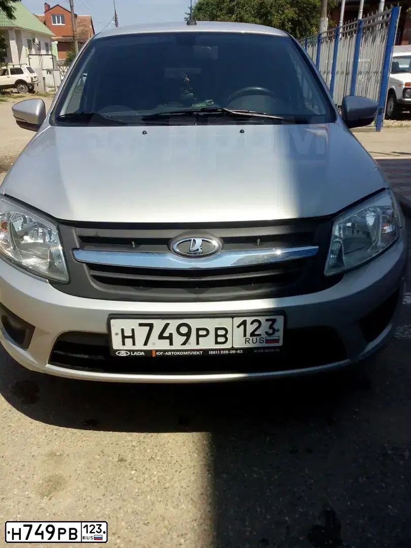 Фото автомобиля LADA 2190 GRANTA, 2015 — госномер Н749РВ123. Цвет: СЕРЕБРИСТЫЙ