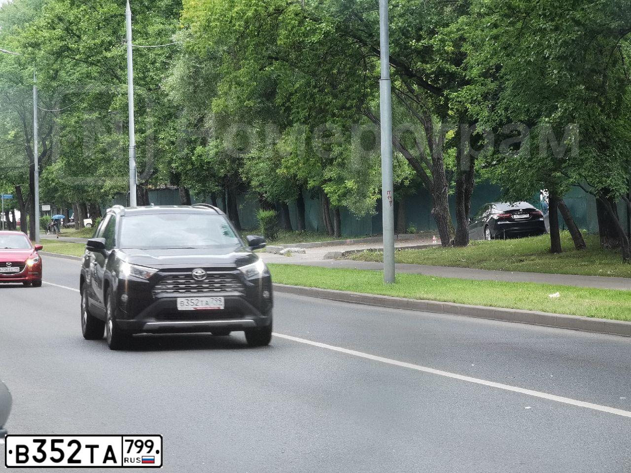 Фото автомобиля TOYOTA RAV4, 2019 — госномер Р024ТТ62. Цвет: ЧЕРНЫЙ