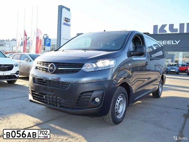 Фото автомобиля OPEL VIVARO, 2020 — госномер Т789МХ790. Цвет: СЕРЫЙ
