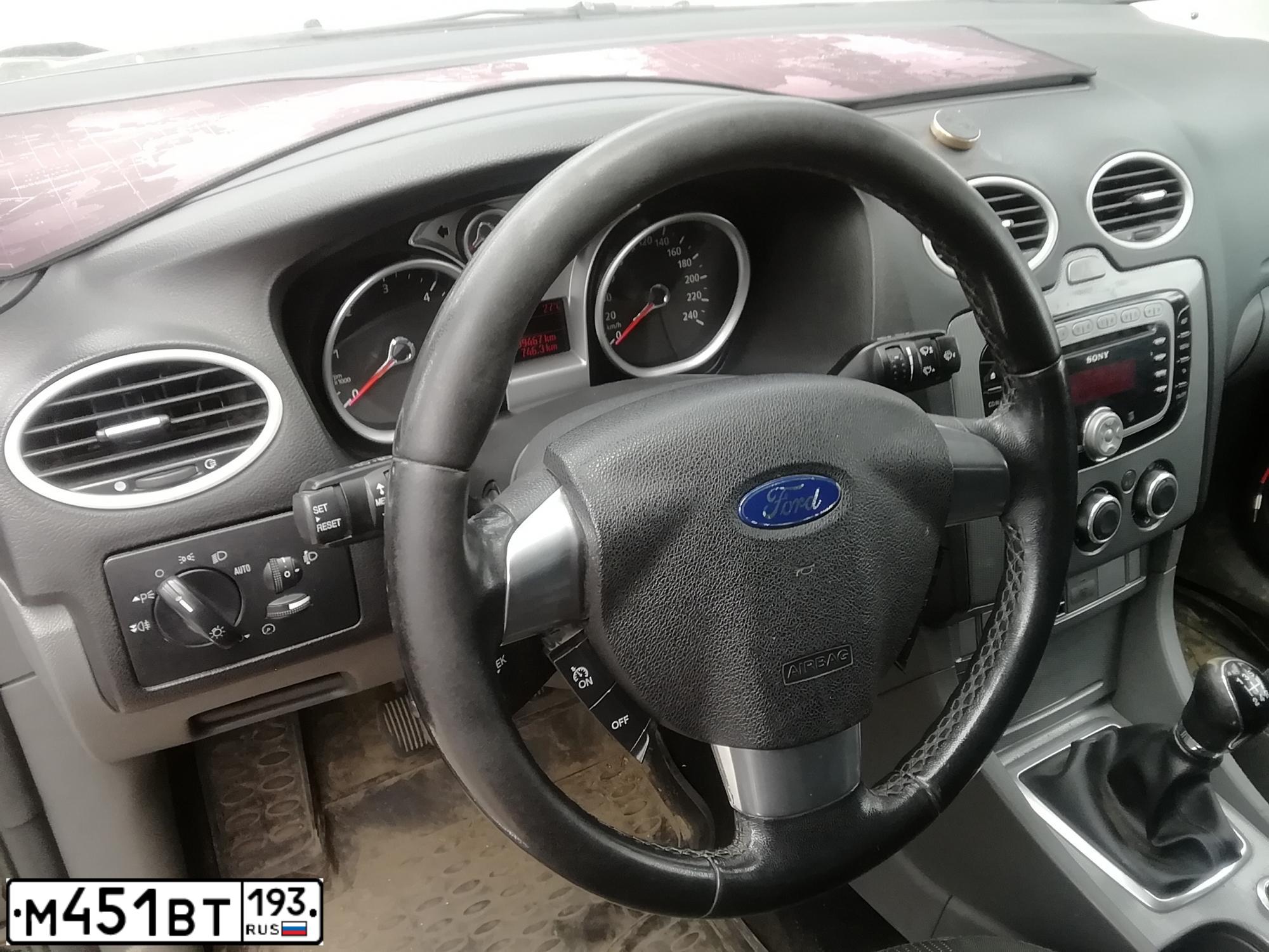 Фото автомобиля FORD FOCUS, 2010 — госномер М451ВТ193. Цвет: ЧЕРНЫЙ