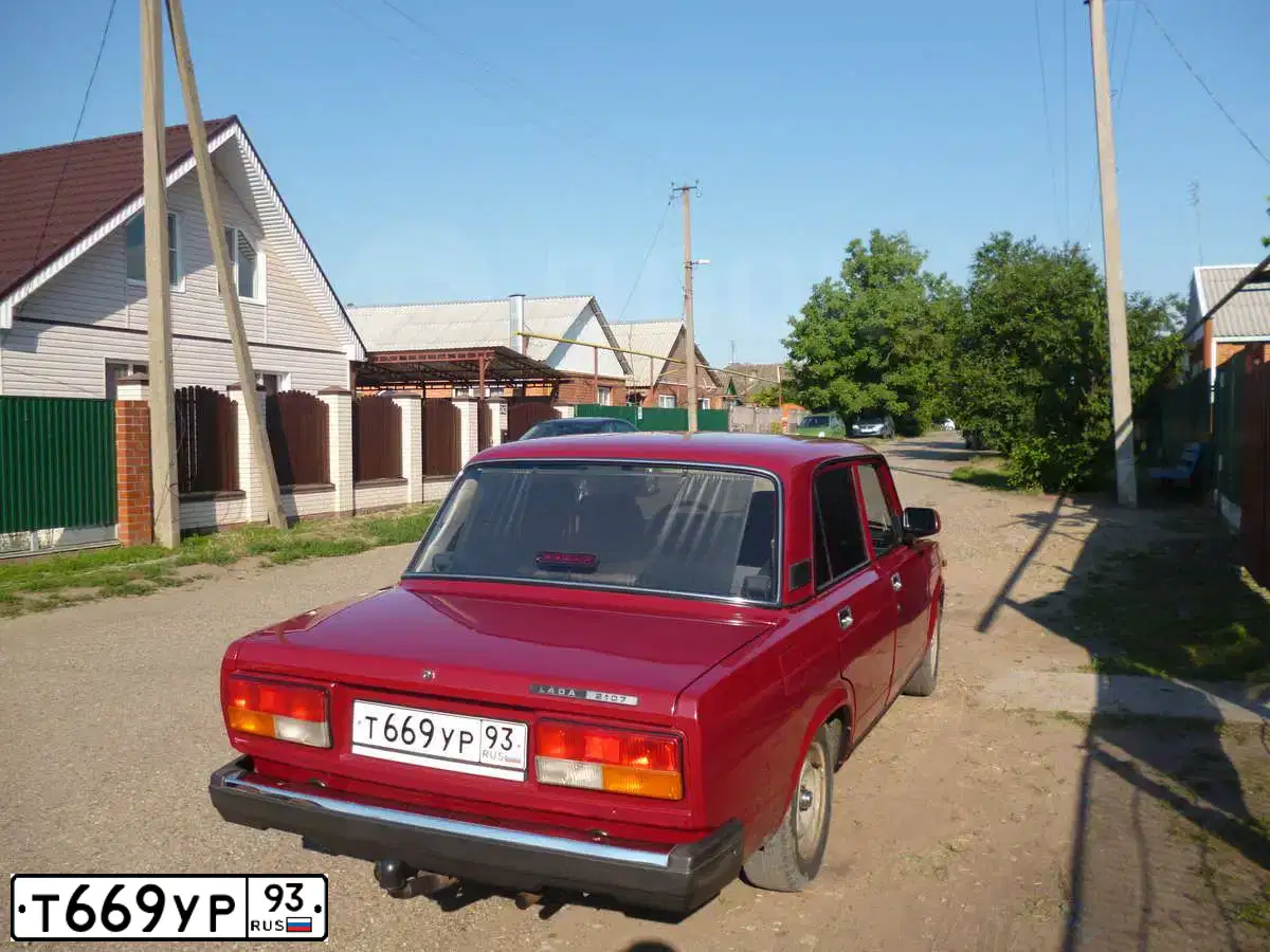 Фото автомобиля LADA 2107, 2007 — госномер Т669УР93. Цвет: ВИШНЕВЫЙ