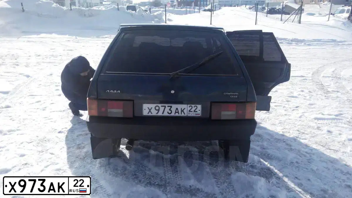 Фото автомобиля LADA 2109 SAMARA, 1997 — госномер Х973АК22. Цвет: СИНЕ-ЗЕЛЕНЫЙ