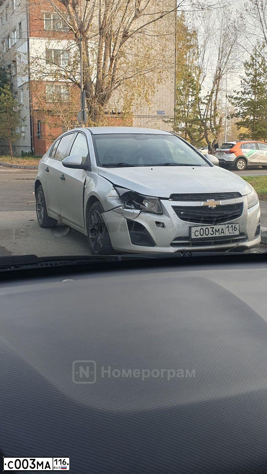 Фото автомобиля CHEVROLET CRUZE, 2012 — госномер С003МА116. Цвет: СЕРЕБРИСТЫЙ МЕТАЛЛИК