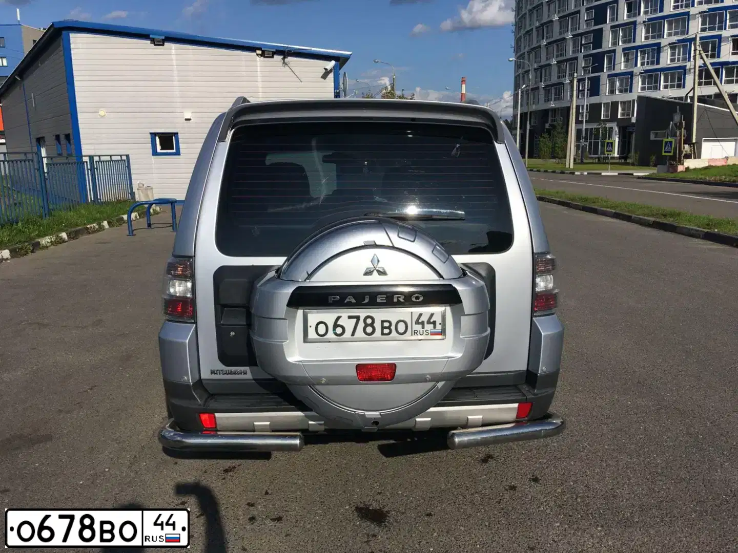Фото автомобиля MITSUBISHI PAJERO, 2008 — госномер К054ТР790. Цвет: СЕРЕБРИСТЫЙ
