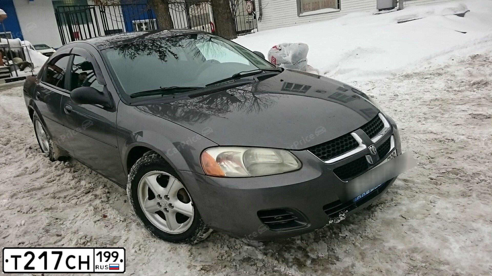 Фото автомобиля DODGE STRATUS, 2005 — госномер Е562ТТ18. Цвет: СЕРЫЙ