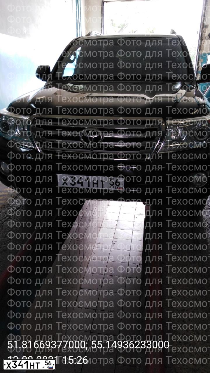Фото автомобиля TOYOTA LAND CRUISER 200, 2015 — госномер В541ОН156. Цвет: ЧЕРНЫЙ