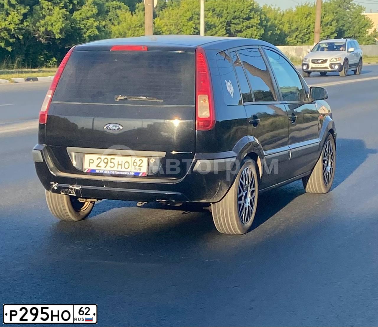 Фото автомобиля FORD FUSION, 2008 — госномер Р295НО62. Цвет: ЧЕРНЫЙ
