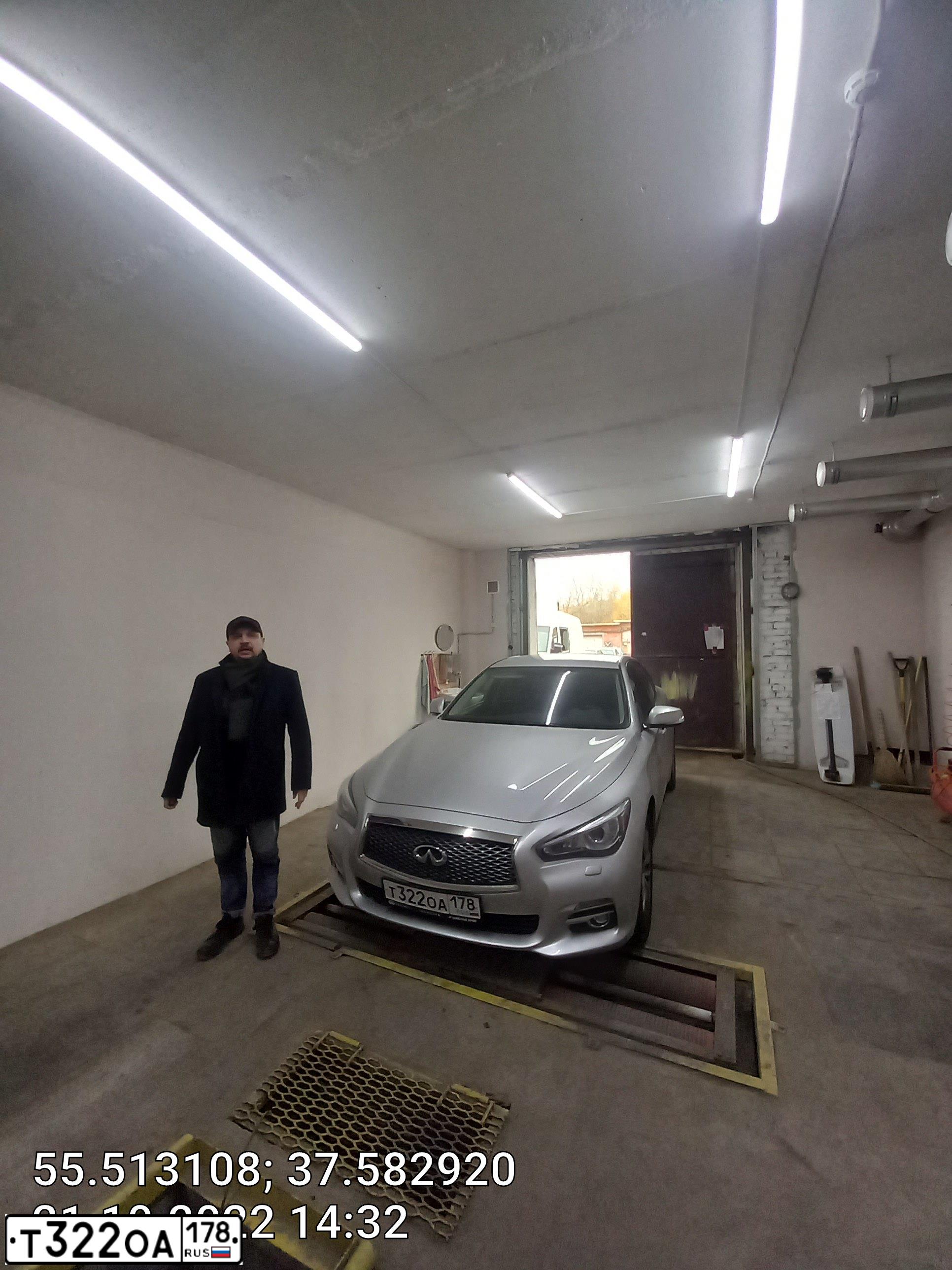 Фото автомобиля ИНФИНИТИ Q50, 2014 — госномер Т626НК73. Цвет: Серебристый
