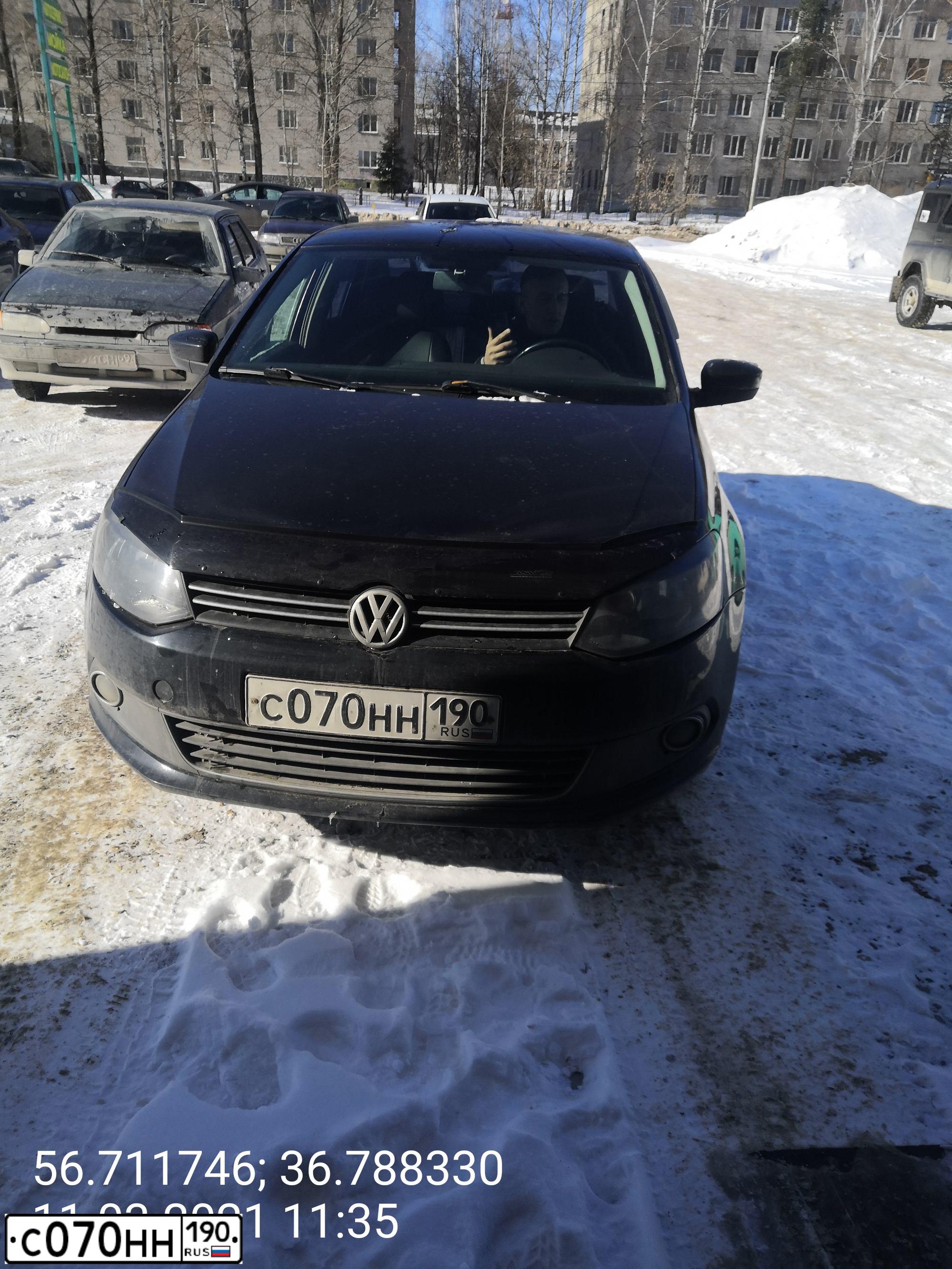 Фото автомобиля VOLKSWAGEN POLO, 2011 — госномер Н813ТУ69. Цвет: ЧЕРНЫЙ