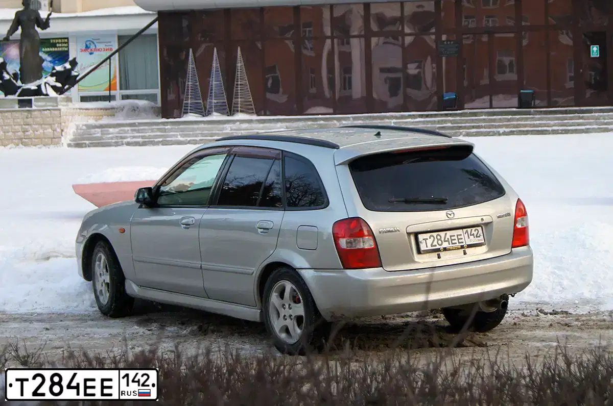 Фото автомобиля NISSAN MARCH, 2010 — госномер Т865МА142