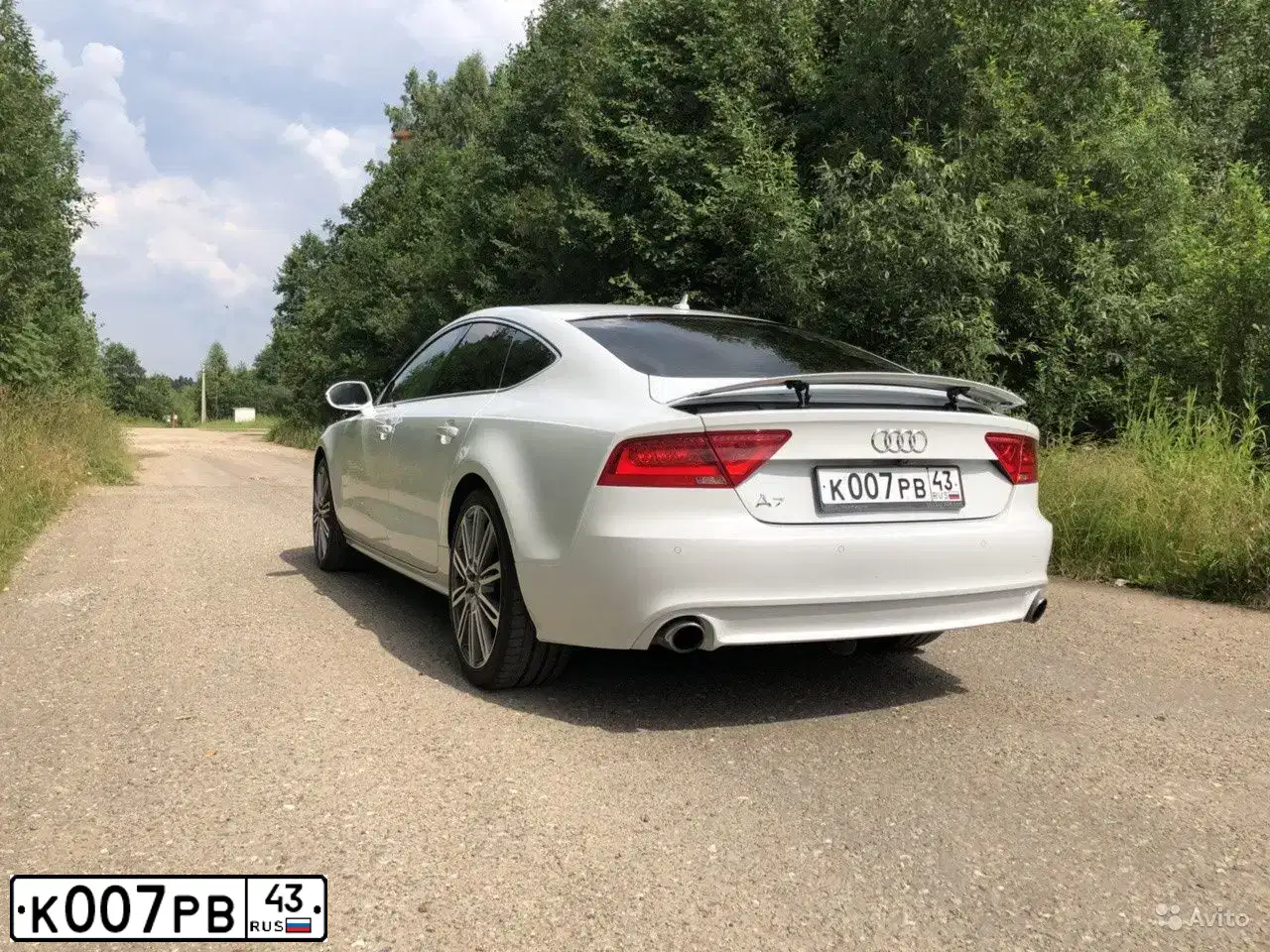 Фото автомобиля VOLKSWAGEN TOUAREG, 2012 — госномер В588ВТ186. Цвет: СЕРЕБРИСТО-ЖЕЛТЫЙ