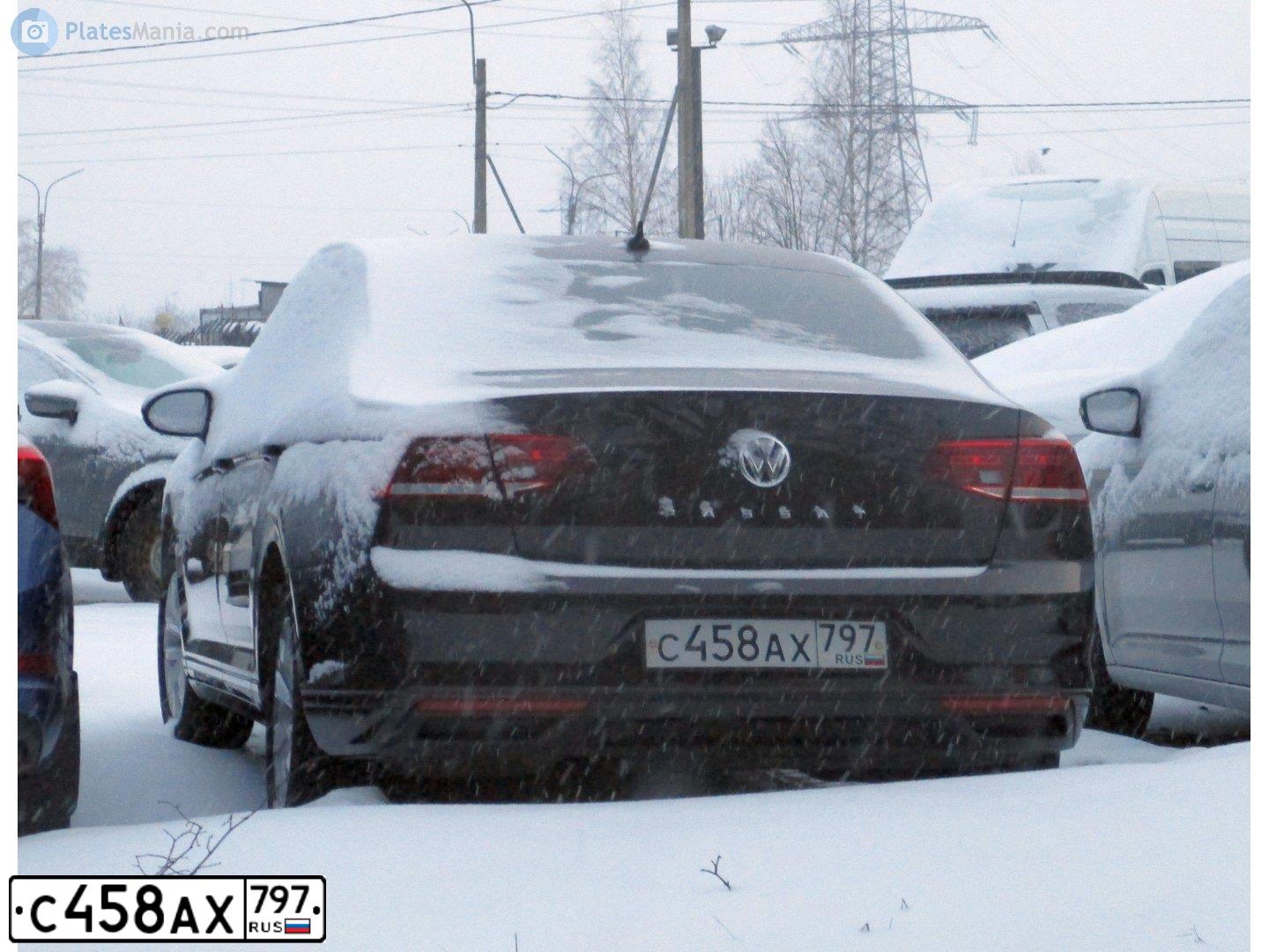 Фото автомобиля VOLKSWAGEN PASSAT, 2020 — госномер С458АХ797. Цвет: Коричневый