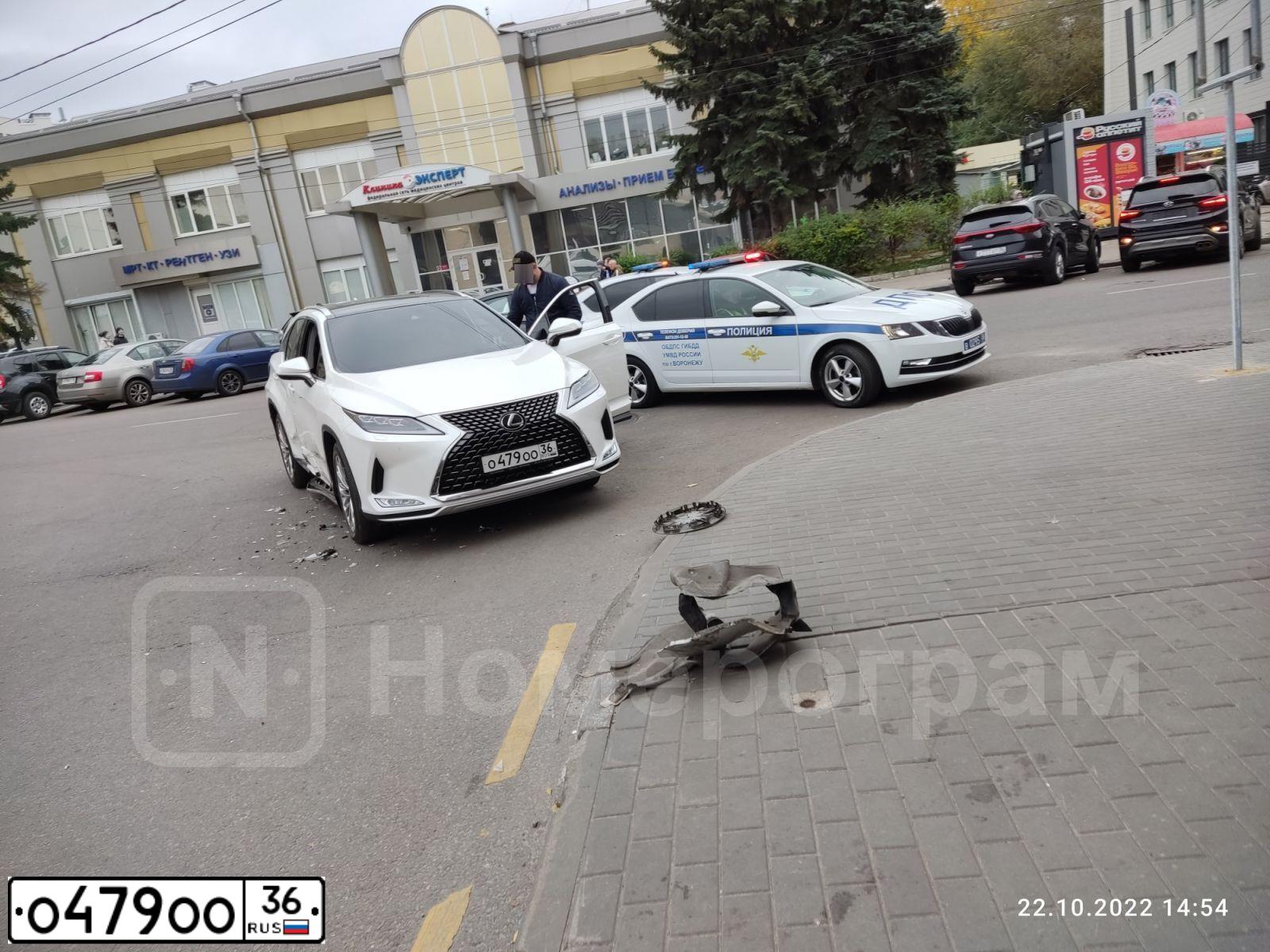 Фото автомобиля MITSUBISHI L 200, 2005 — госномер О479ОО36. Цвет: ЗЕЛЕНЫЙ