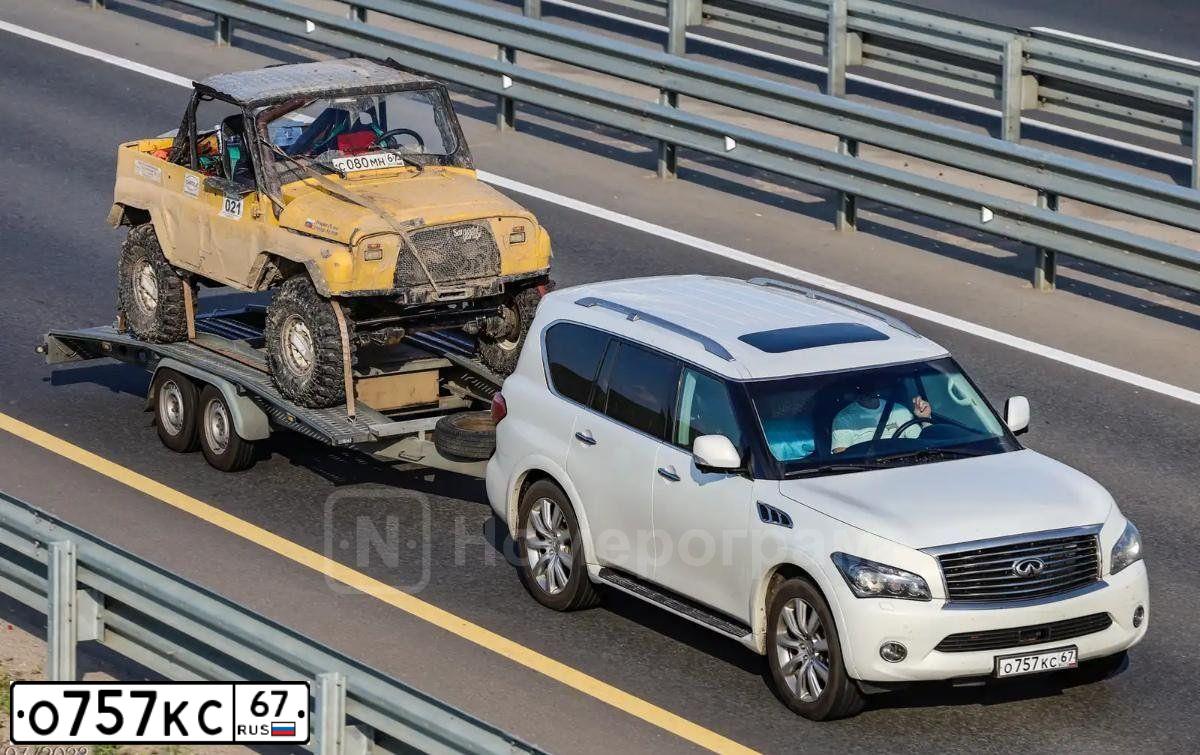Фото автомобиля INFINITI QX56, 2005 — госномер Т222ЕХ67. Цвет: ЧЕРНЫЙ