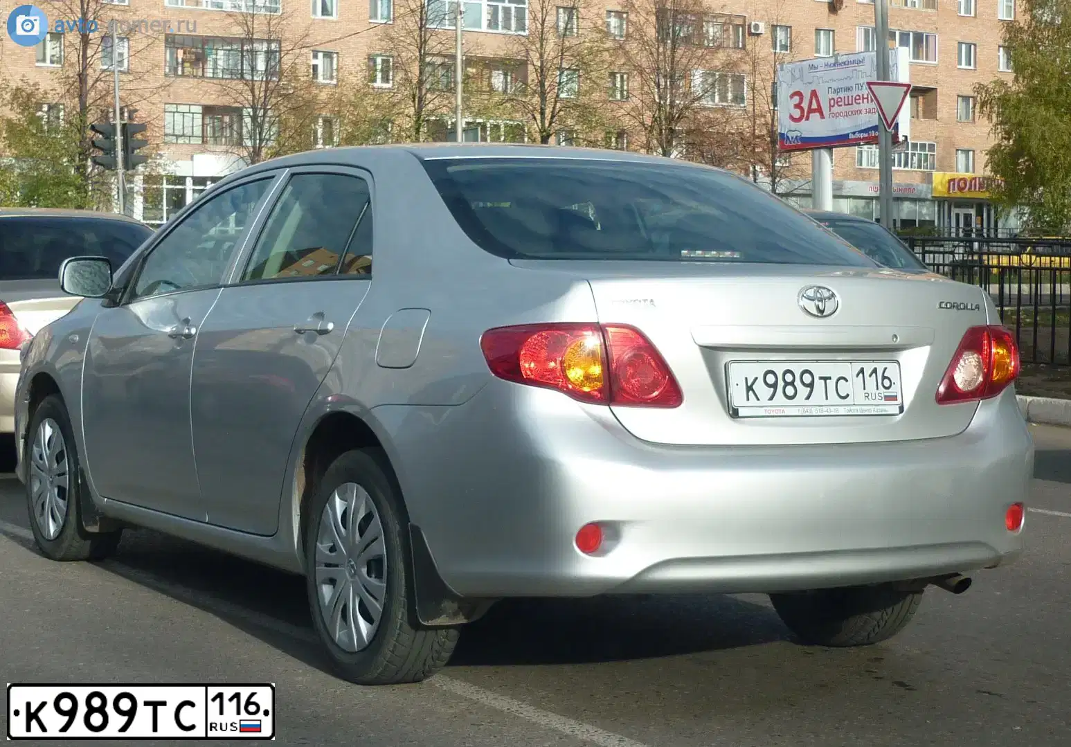 Фото автомобиля TOYOTA COROLLA, 2008 — госномер К989ТС116. Цвет: СЕРЕБРИСТЫЙ