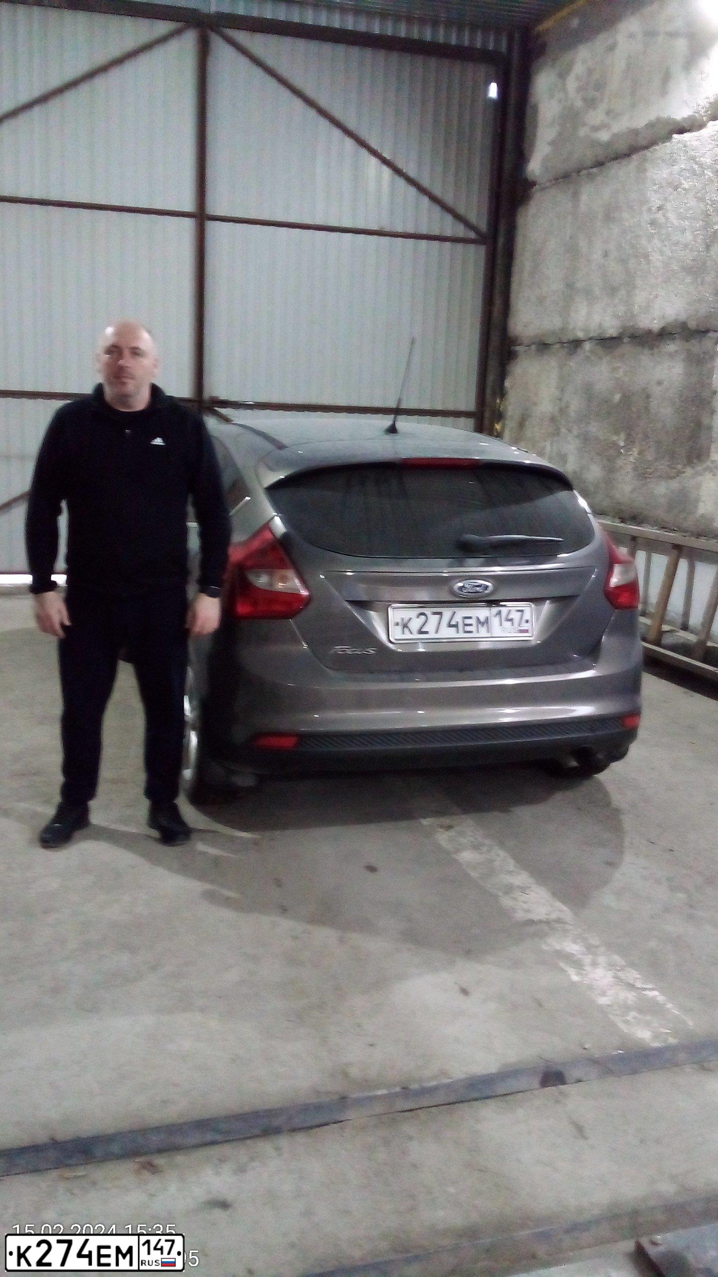 Фото автомобиля FORD FOCUS, 2011 — госномер Т376ОУ197. Цвет: СЕРО-КОРИЧНЕВЫЙ