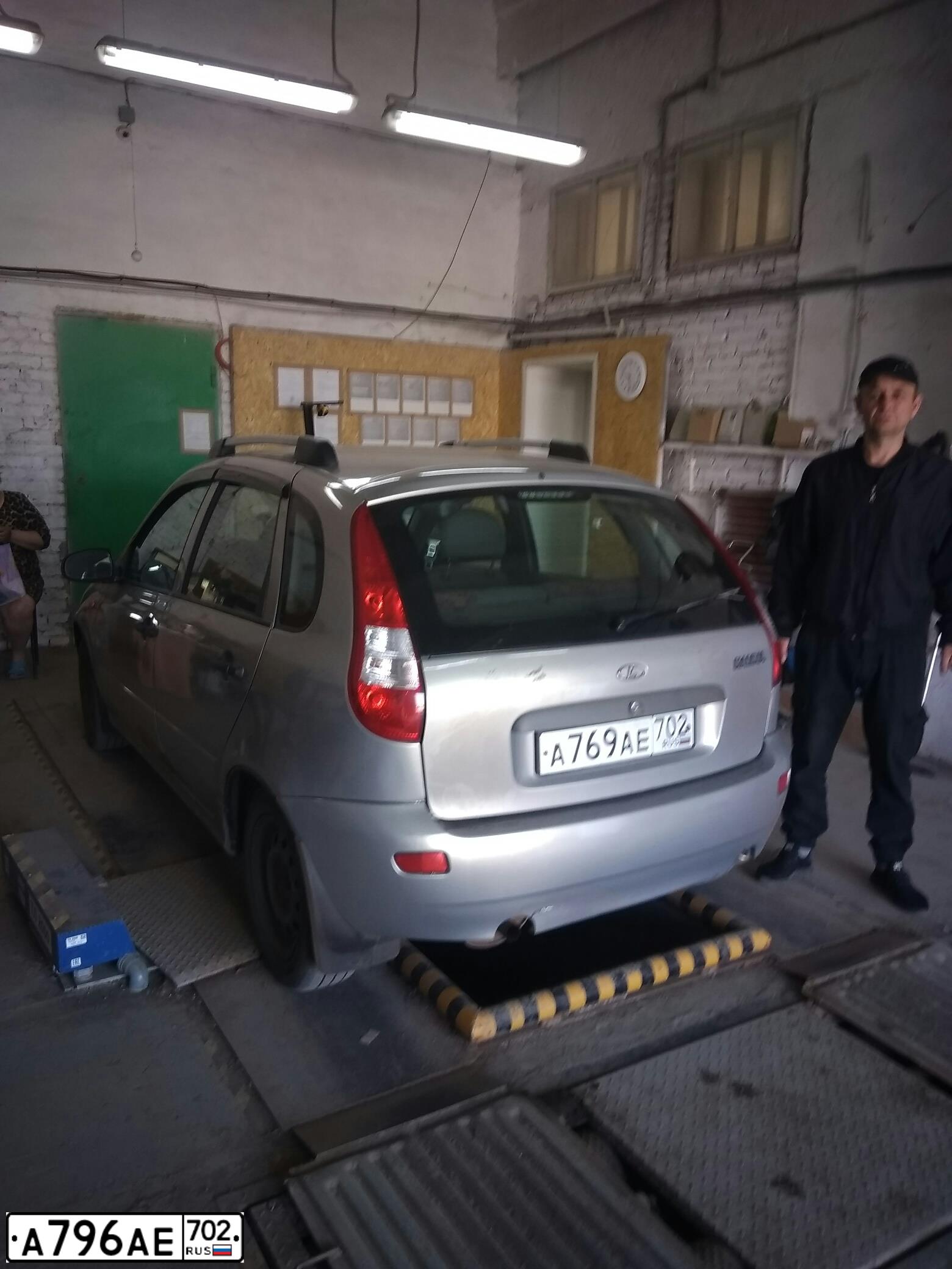 Фото автомобиля LADA 1119 KALINA, 2007 — госномер Е006ЕР159. Цвет: СЕРЫЙ