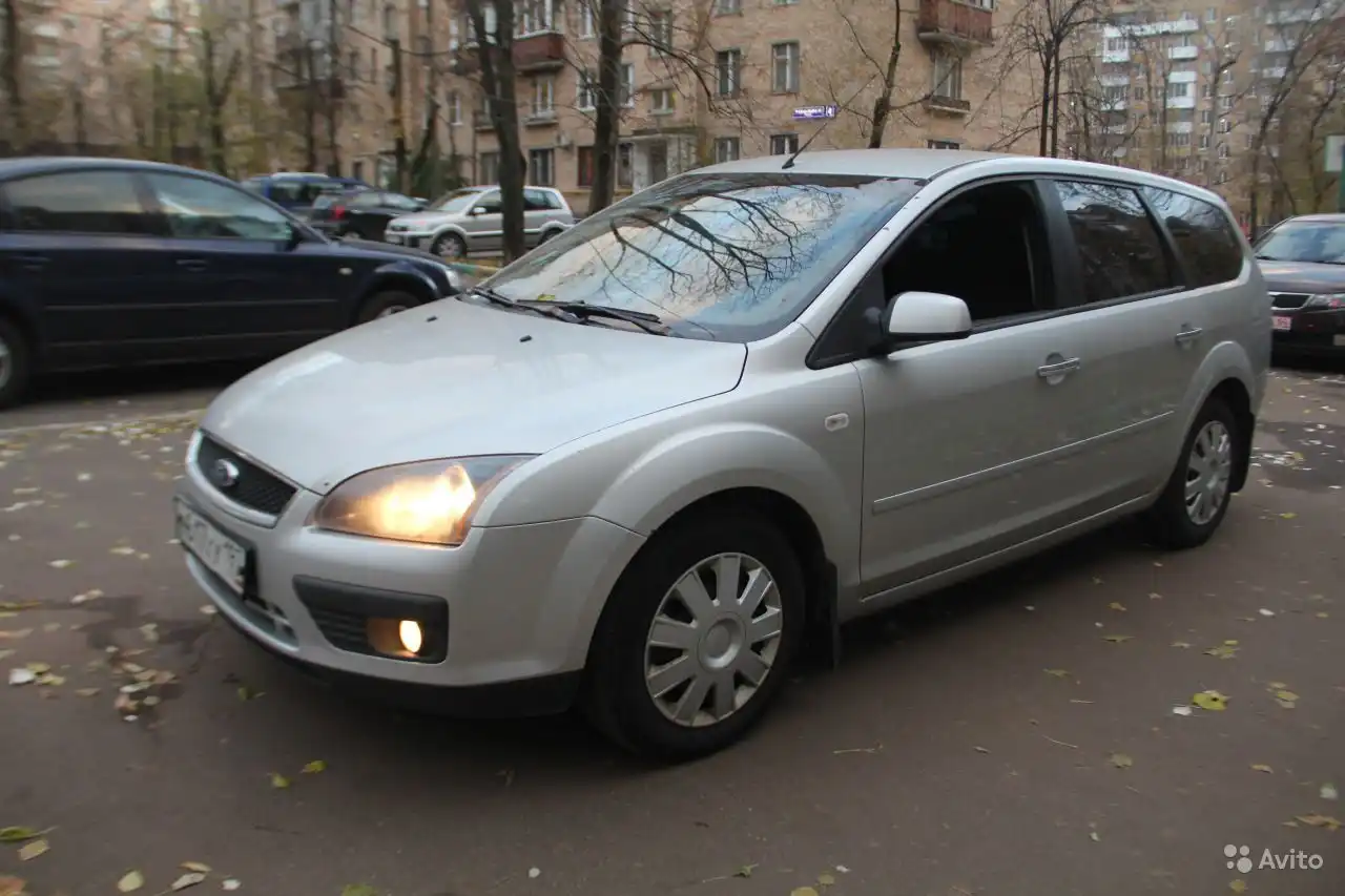 Фото автомобиля FORD FOCUS, 2007 — госномер Х017ВВ777. Цвет: СЕРЕБРИСТЫЙ