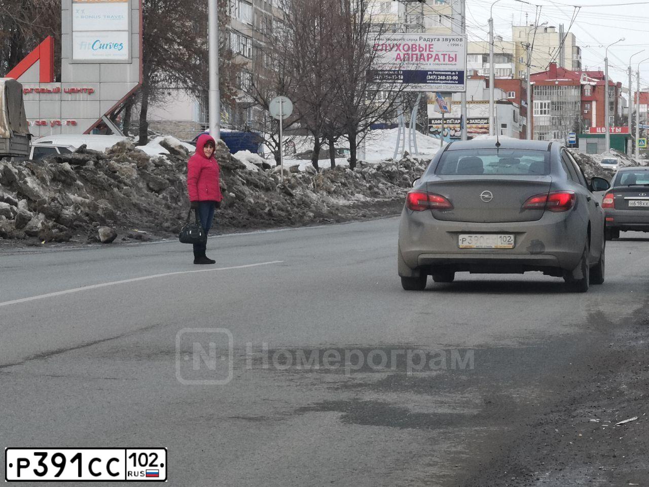Фото автомобиля MERCEDES M-KLASSE, 2011 — госномер К338НТ116. Цвет: Белый