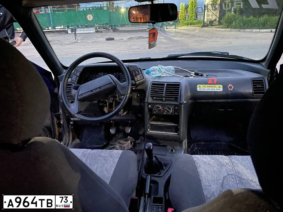 Фото автомобиля LADA 2110 LADA, 2003 — госномер А964ТВ73. Цвет: СЕРЕБРИСТЫЙ ЯРКО-СИНИЙ