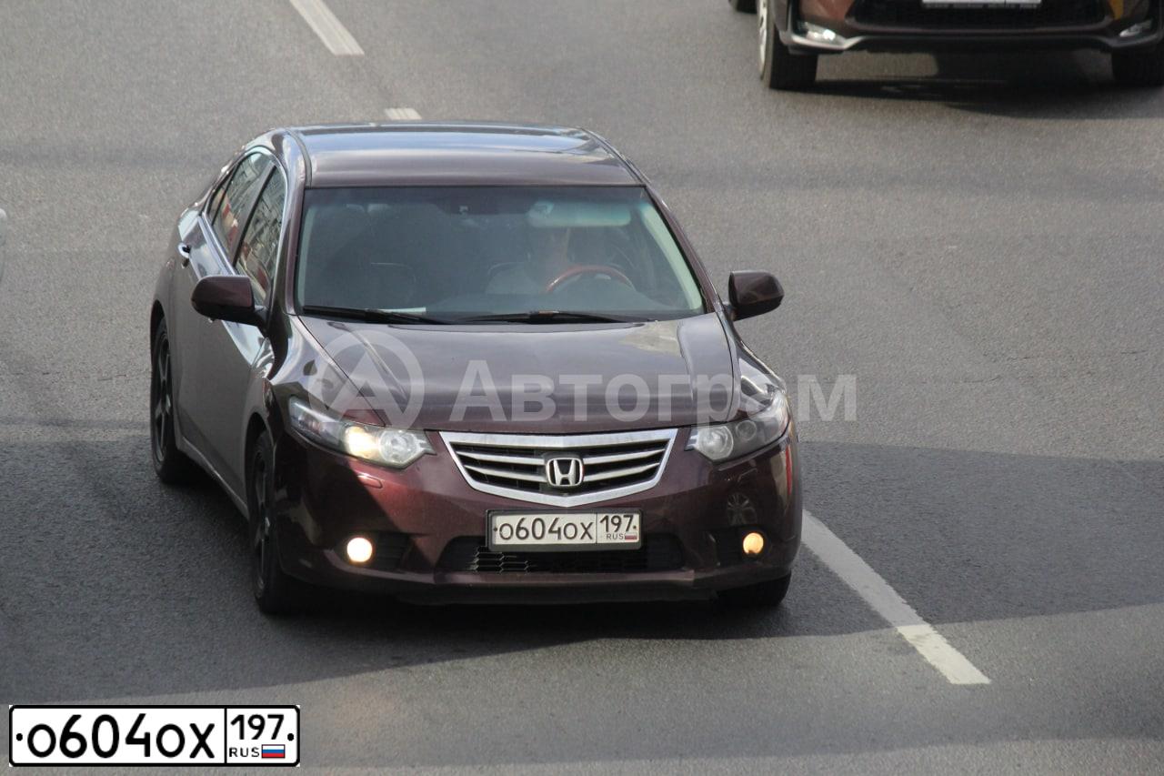 Фото автомобиля HONDA ACCORD, 2011 — госномер О604ОХ197. Цвет: КРАСНЫЙ ТЕМНЫЙ