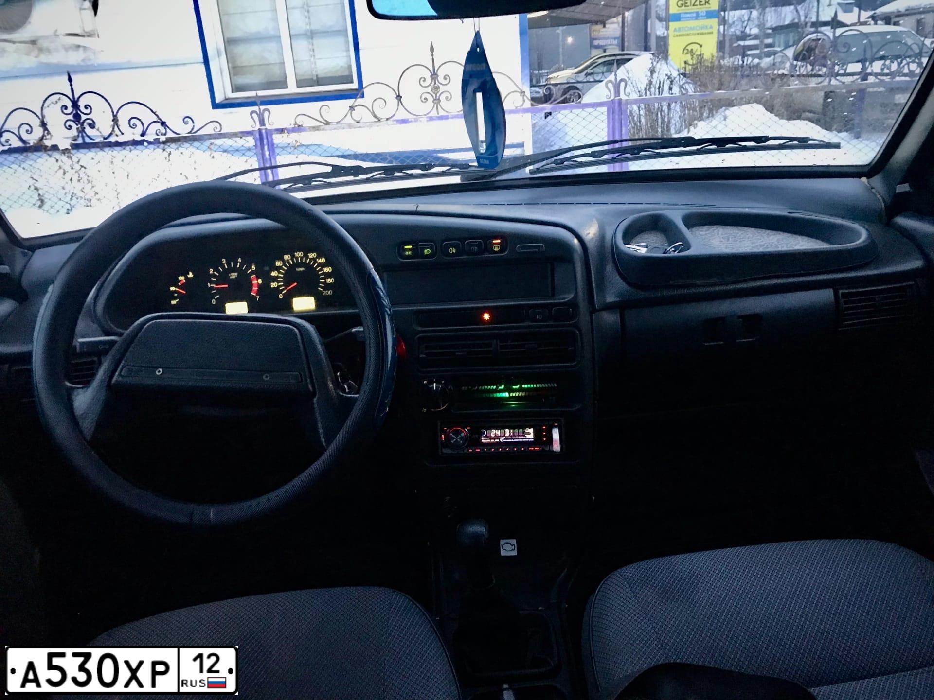 Фото автомобиля LADA 2172 PRIORA, 2013 — госномер А530ХР12. Цвет: Сине-Черный