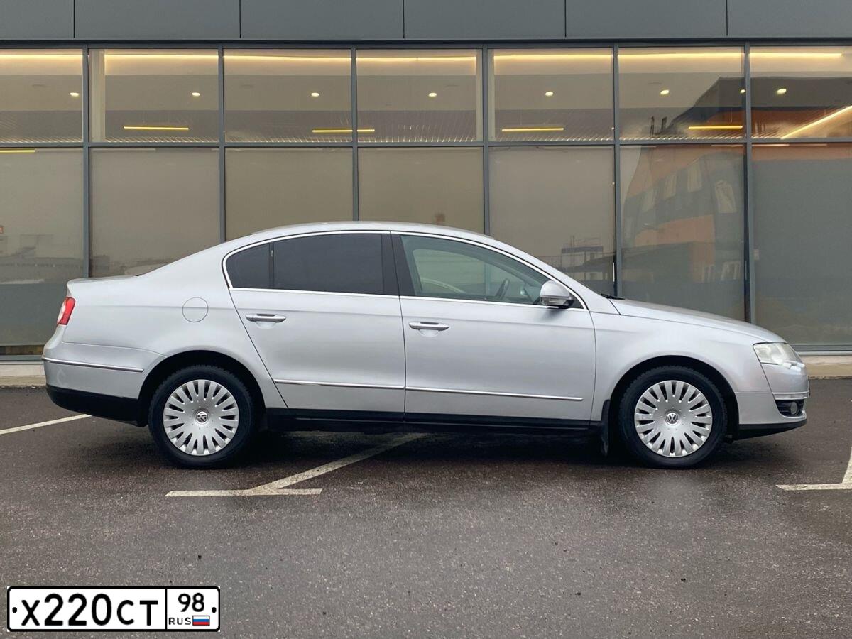 Фото автомобиля VOLKSWAGEN PASSAT, 2008 — госномер Х220СТ98. Цвет: СЕРЕБРИСТЫЙ