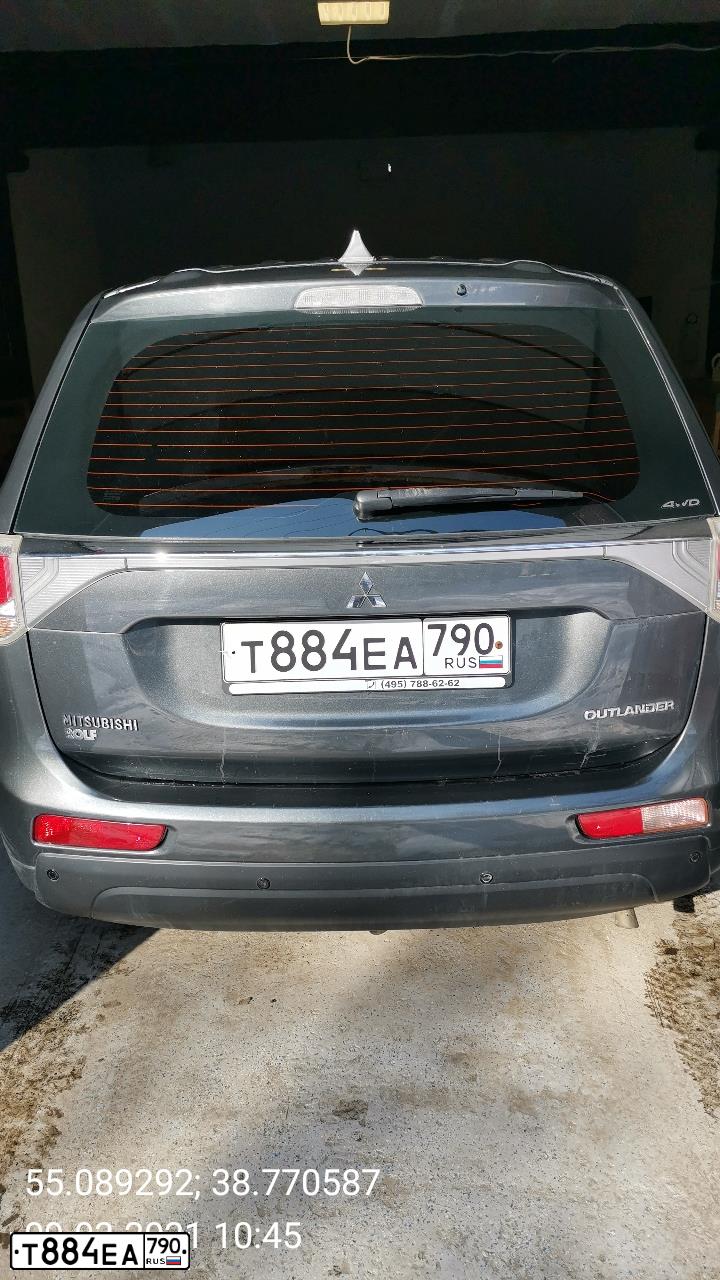 Фото автомобиля MITSUBISHI OUTLANDER, 2013 — госномер Т884ЕА790. Цвет: СЕРЫЙ