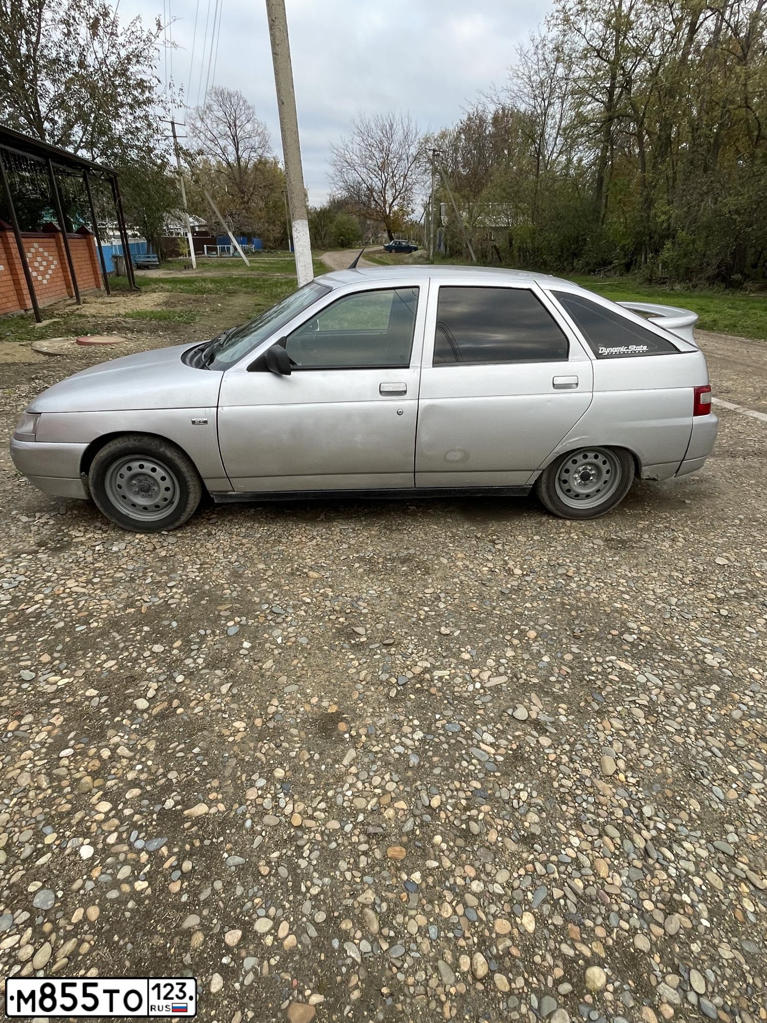 Фото автомобиля LADA 2112, 2006 — госномер Р020ВР323. Цвет: серебристый